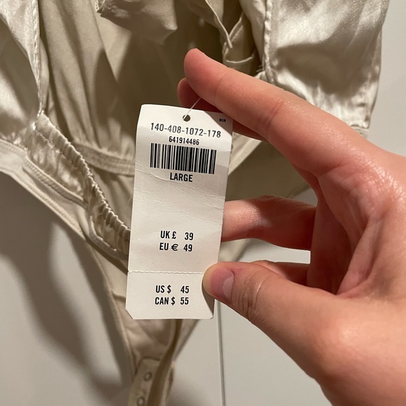 ABERCROMBIE & FITCH Bow Back Cami Bodysuit - Picture 7 of 12